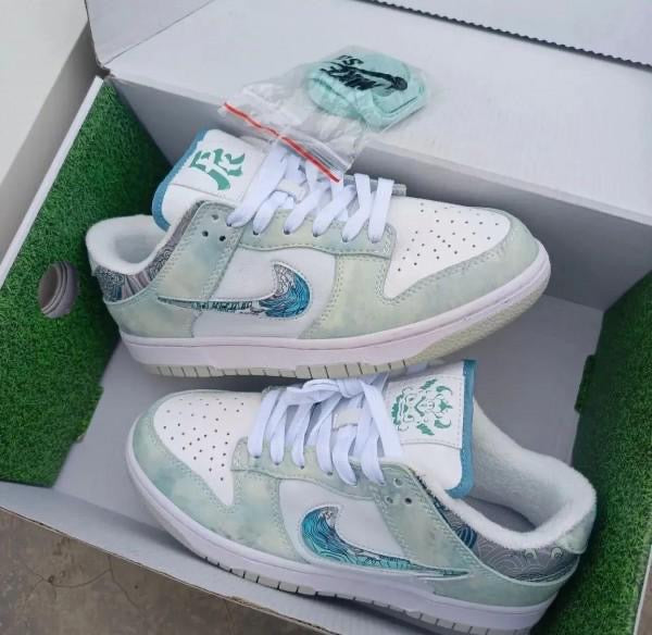 Nike Dunk Low Mint Galaxy