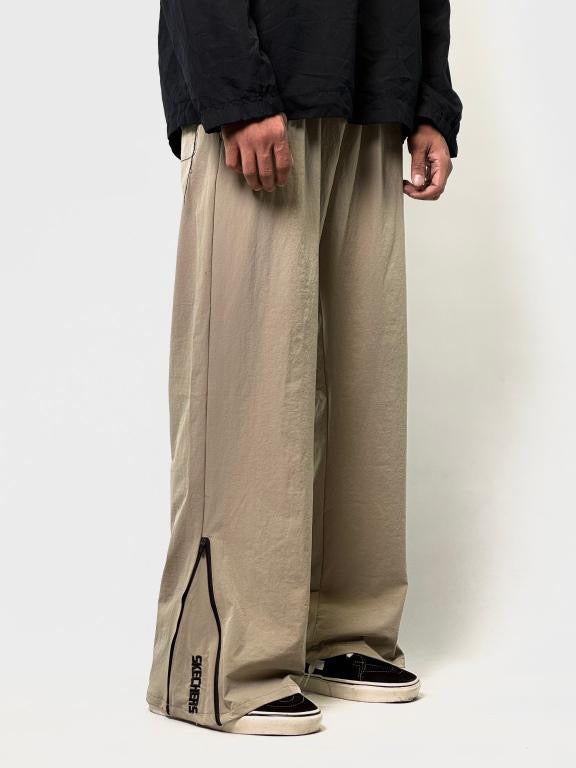 Skechers Oversized Tech-Fit Track Pants – Black