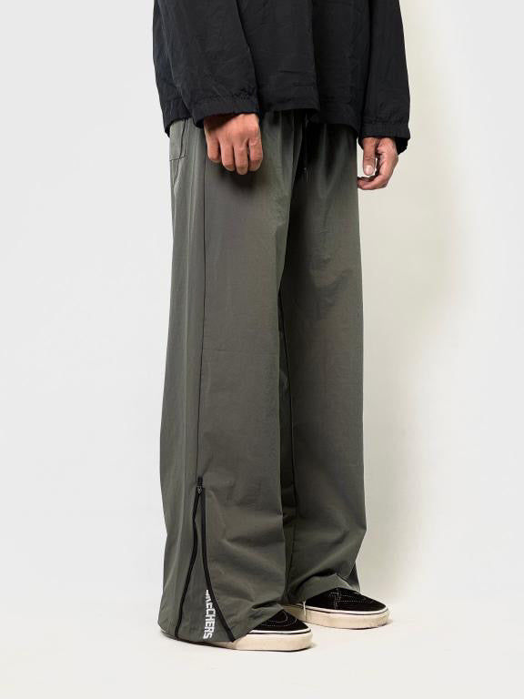 Skechers Oversized Tech-Fit Track Pants – Black